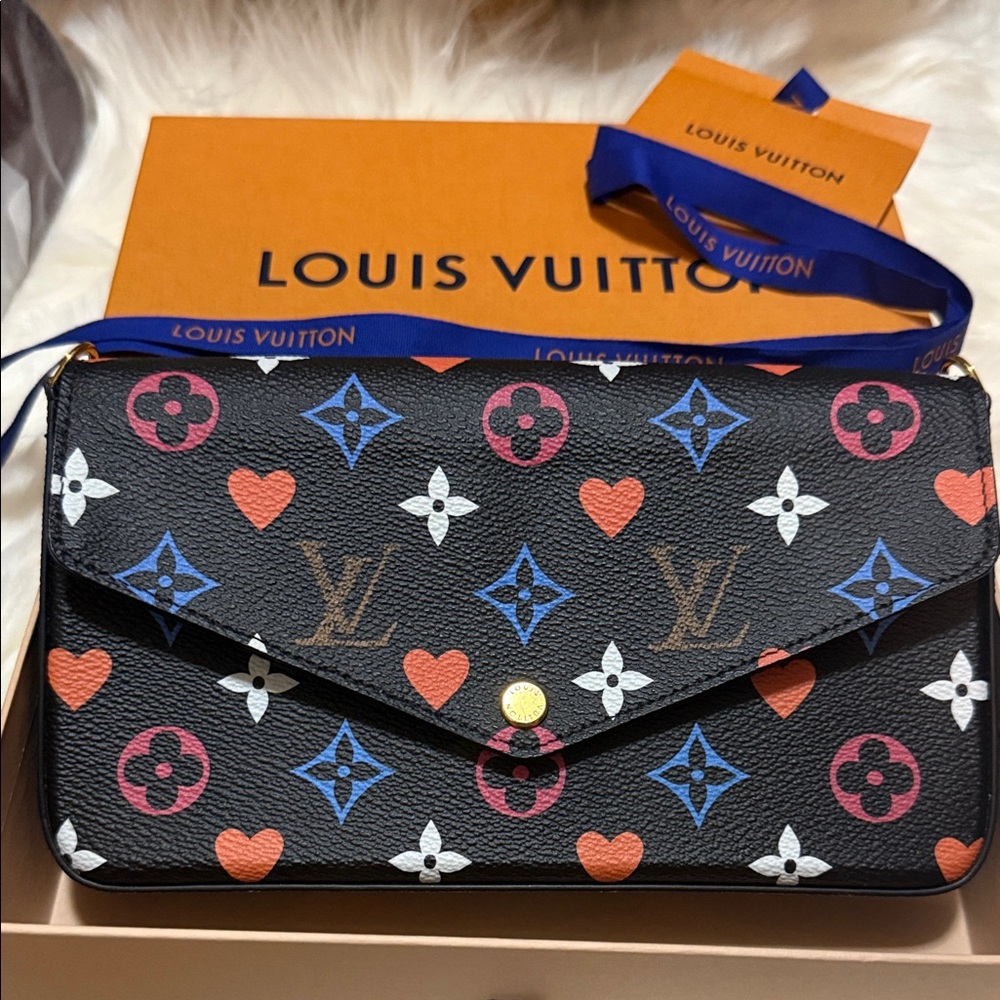 Sale fm $1100🎉. Authentic Louis Vuitton Game On Felicie